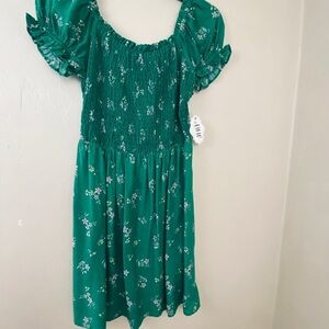 🆕 A.U.W. Floral Green Dress. Sz S.